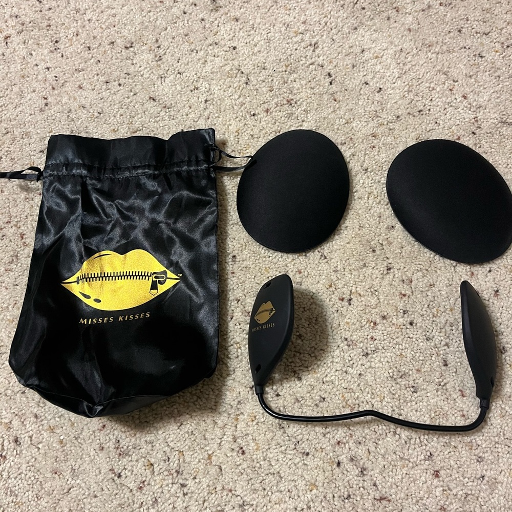 Shallow Misses kisses bra